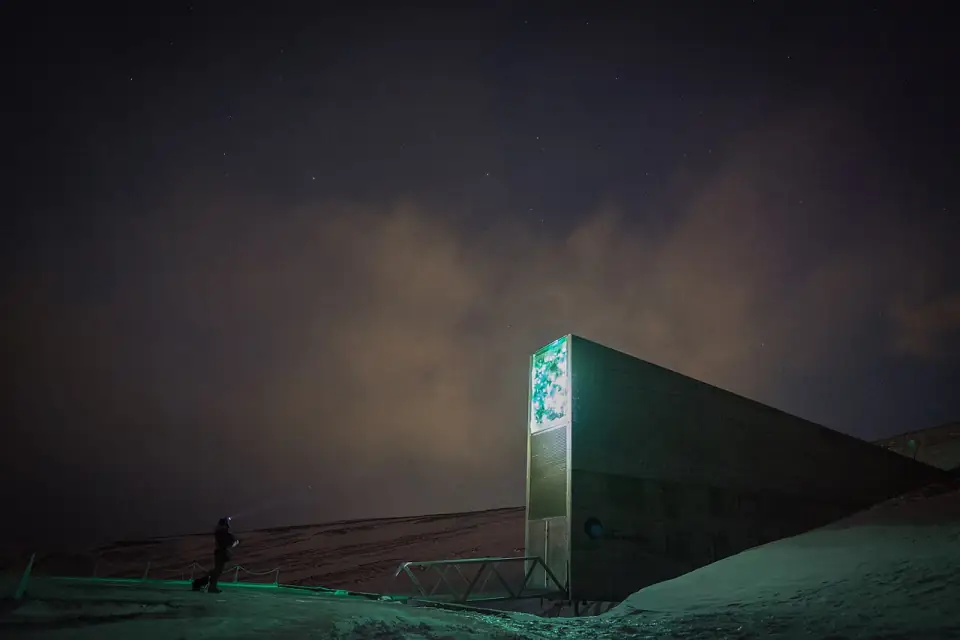 Svalbard Global Seed Vault (23273281972)