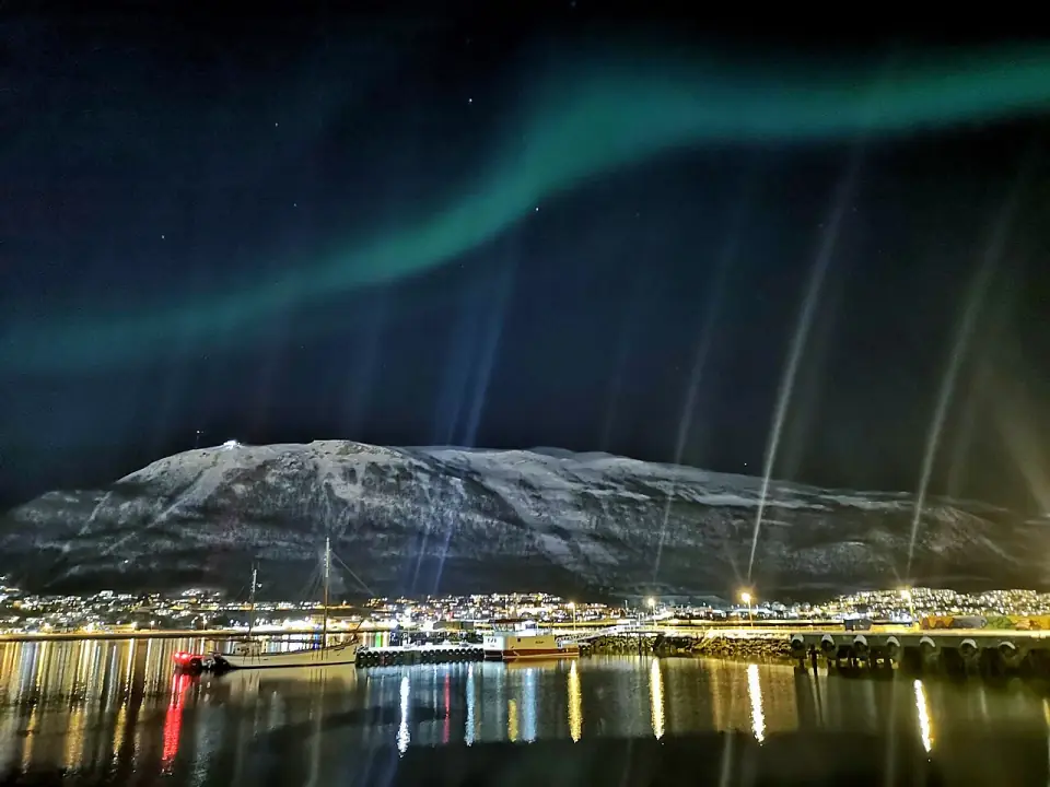 Nordlys over Fjellheisen